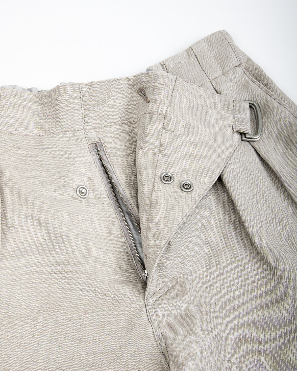 MotivMfg Oblique Shorts - Natural Silk Linen Fine HBT - Standard & Strange