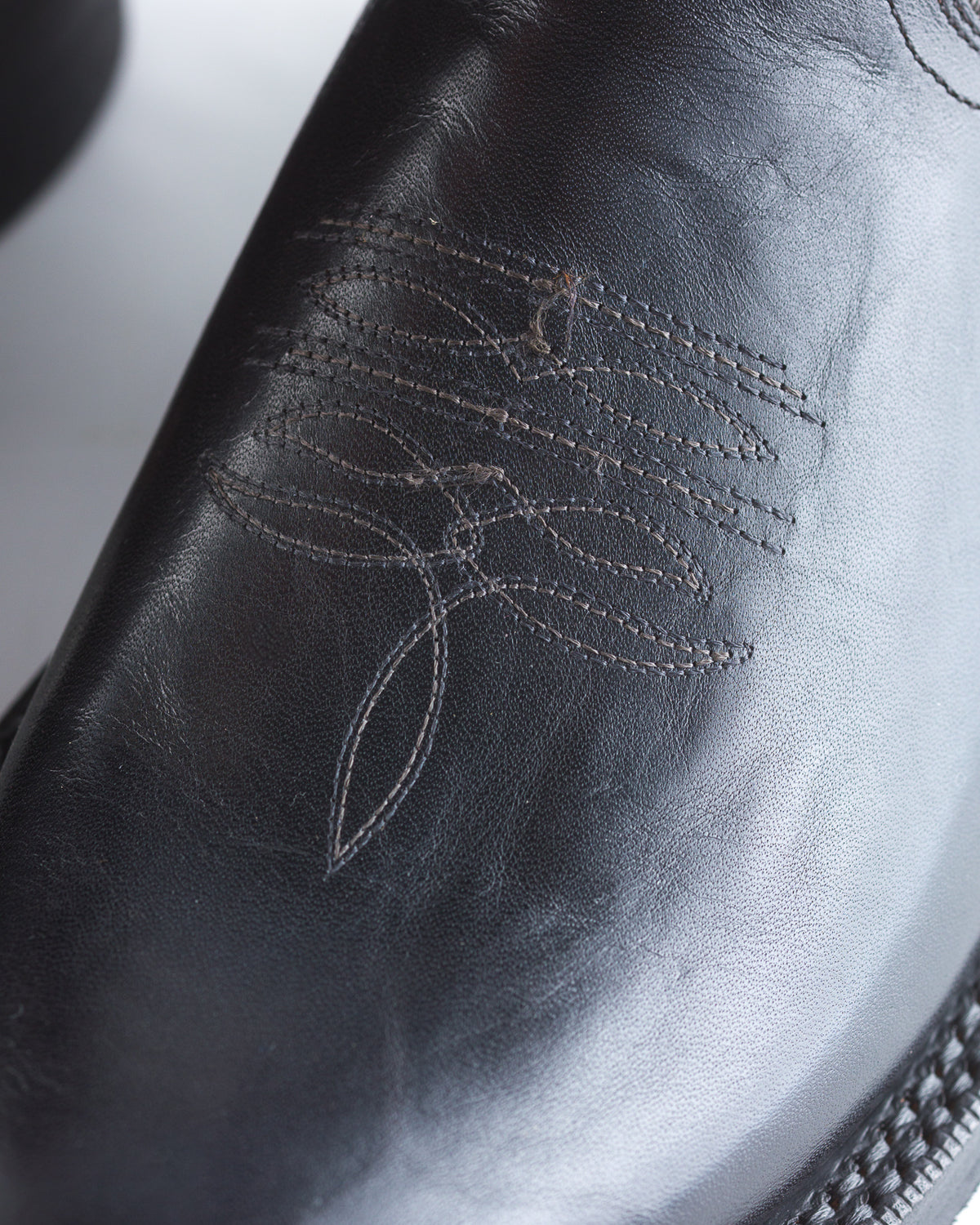 Rolling Dub Trio Loro Side Zip - Horsebutt Black Flame Embroidery - Standard & Strange