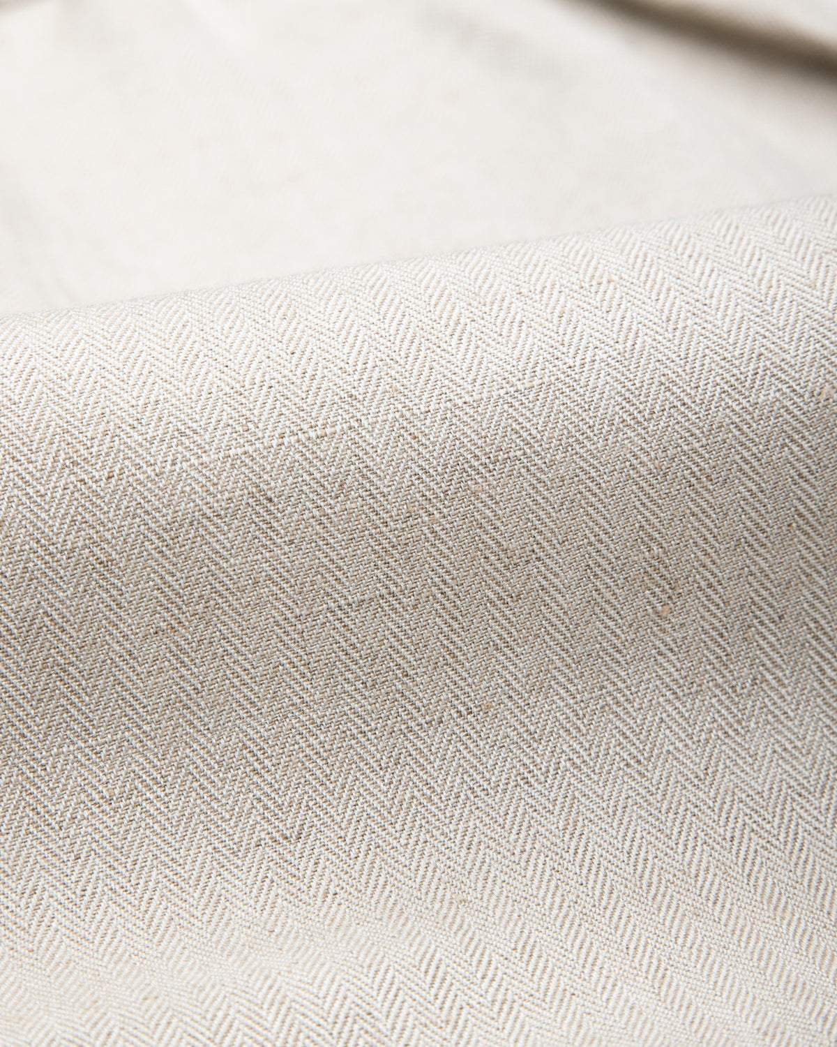 MotivMfg Oblique Shorts - Natural Silk Linen Fine HBT - Standard & Strange