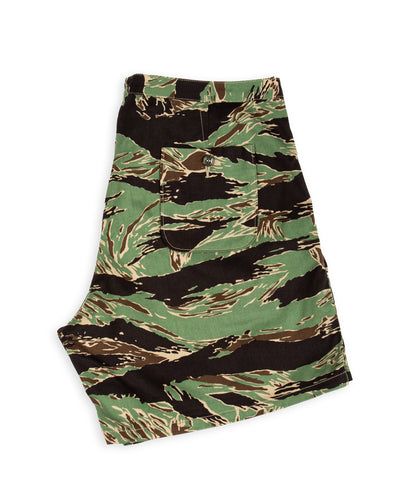 The Real McCoy's Tiger Camouflage Swim Shorts / John Wayne - Green - Standard & Strange